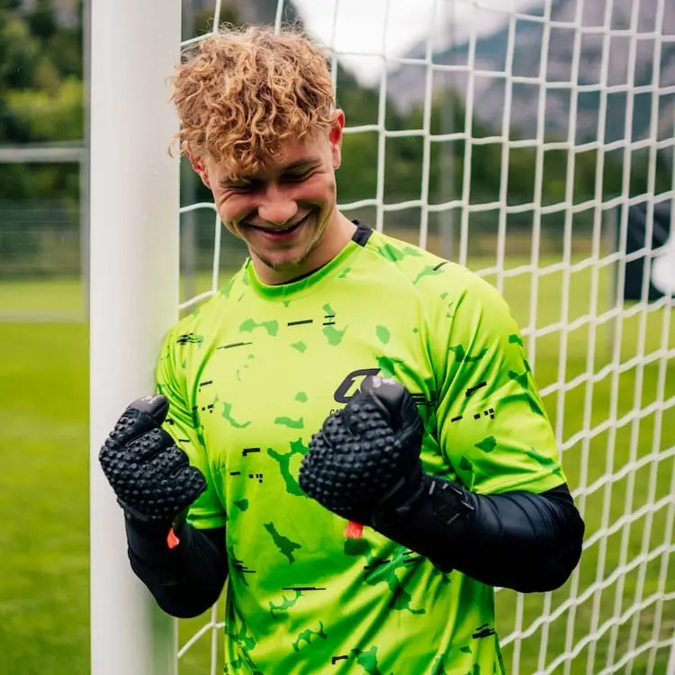 Nero Deep Dark Catch and Keep Torwarthandschuhe 1