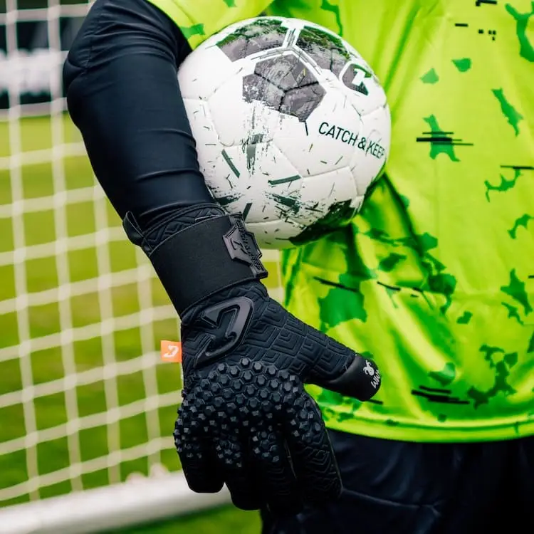 Nero Deep Dark Catch and Keep Torwarthandschuhe 3