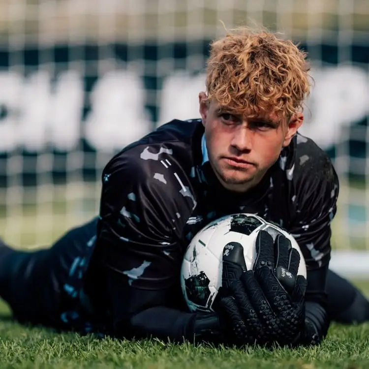 Nero Deep Dark Catch and Keep Torwarthandschuhe 8