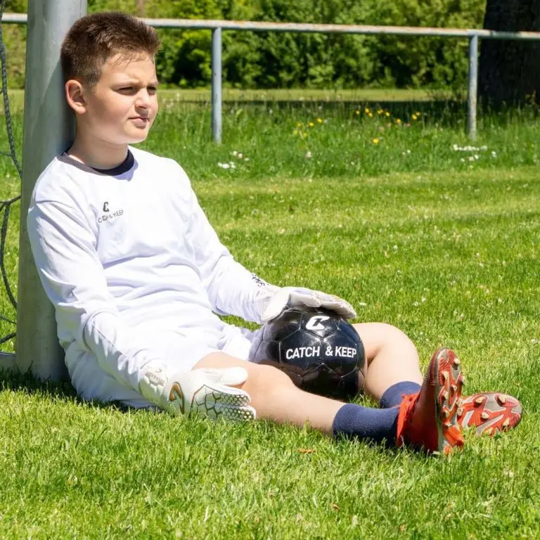 Kralle_Junior_3.0_Gold_Catch_and_Keep_Junior_Torwarthandschuhe