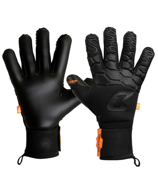 Der Fly Dark Soul: Schwarze Torwarthandschuhe mit tollem Grip und Hybrid-Schnitt - tolle Passform!