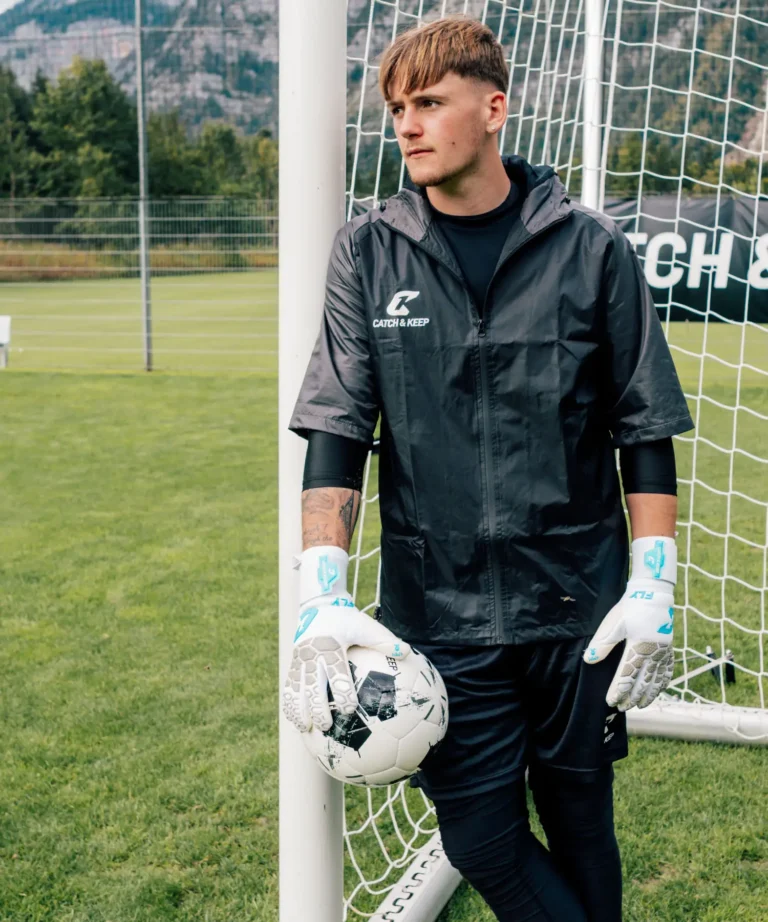 Der Fly White Soul: Weiße Profi Torwarthandschuhe mit tollem Grip