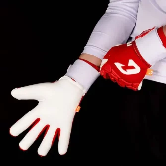 Rote Torwarthandschuhe von Catch & Keep - Unser Fly Red Soul (Rot) mit angenehmer Passform durch Hybrid-Cut-Technologie und perfektem Grip!“ - Hol dir jetzt unseren Profi-Torwarthandschuh!