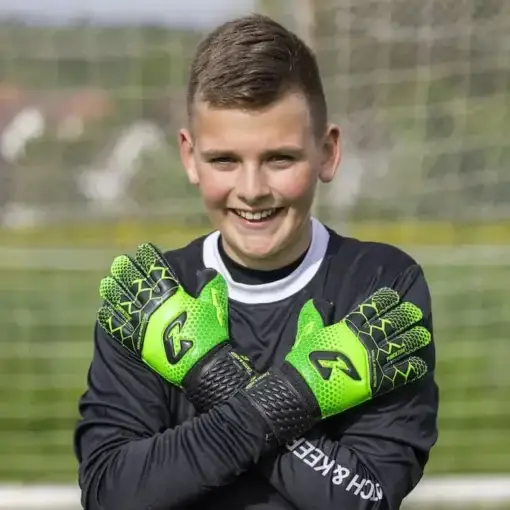 Torwarthandschuhe Kinder mit Fingersave: Der Kralle Protector in Grün mit noch mehr Fingerschutz