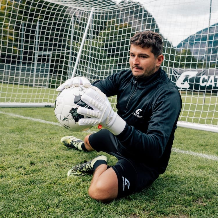 Torwarthose_kurz_gepolstert_Catch_and_Keep_kurze_Torwarthose_Fussball