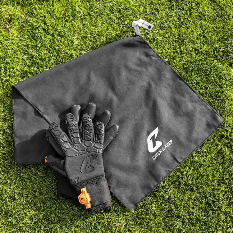 C&K Sporthandtuch Comfort Catch and Keep Torwarthandschuhe