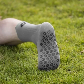 Antirutsch Grip Socken / Fußballsocken in Grau von Catch and Keep