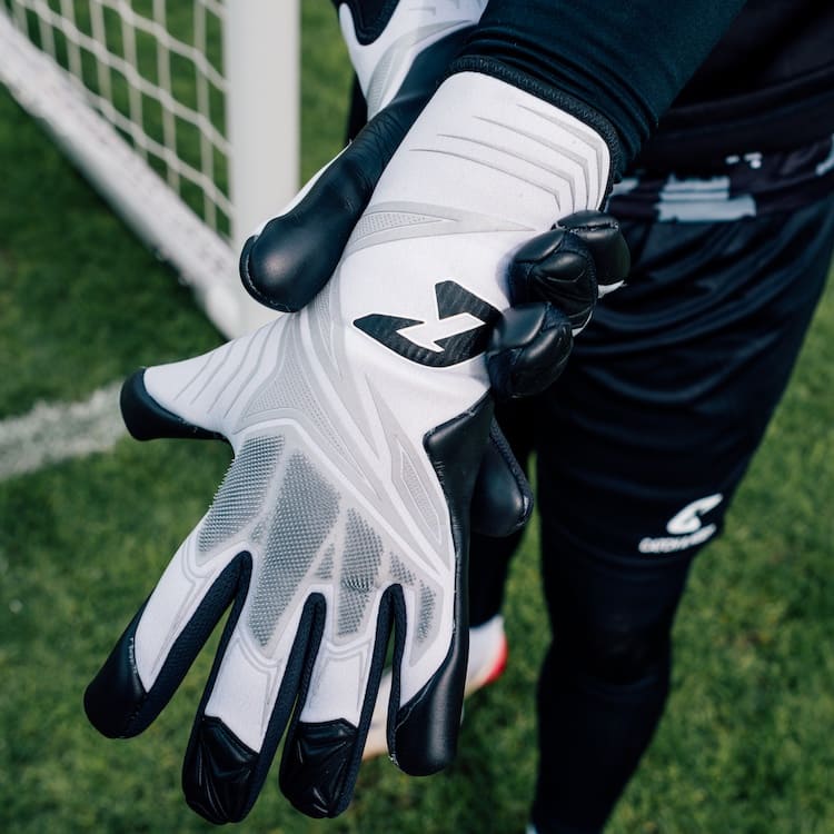 Future_Vision_Silver_Catch_and_Keep_Torwarthandschuhe_silber