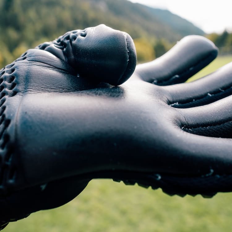 Revolution_Gold_Catch_and_Keep_Torwarthandschuhe_mit_Grip