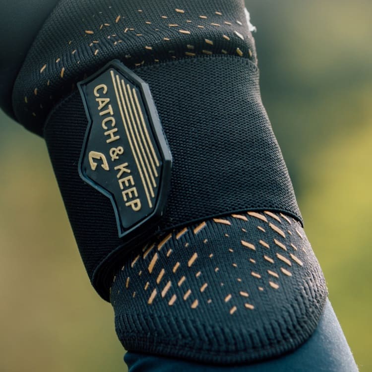 Revolution_Gold_Catch_and_Keep_Torwarthandschuhe_neu