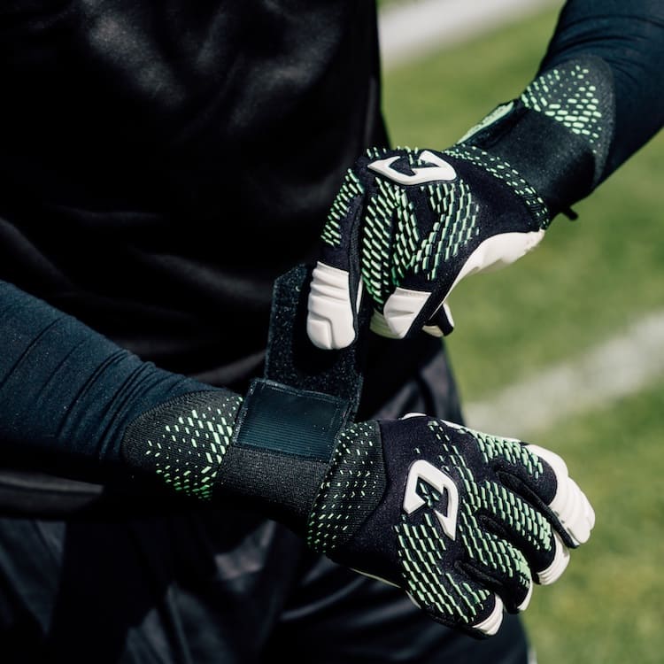 Revolution_Green_Catch_and_Keep_Torwarthandschuhe_für_Torhüter