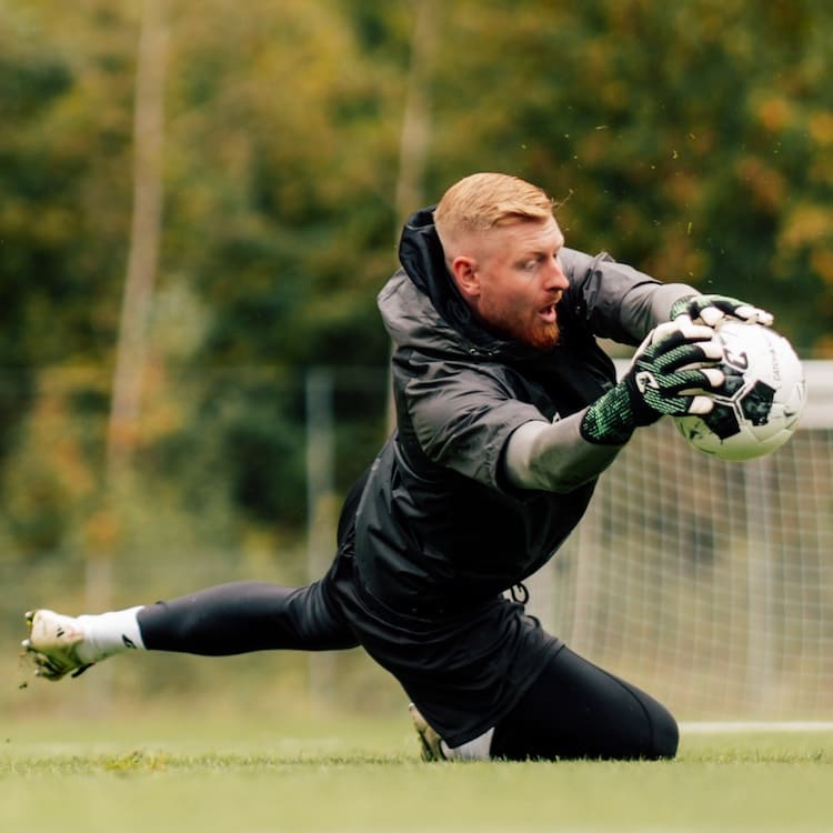 Revolution_Green_Catch_and_Keep_Torwarthandschuhe_schwarz_Grün