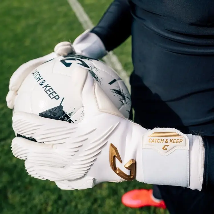 Invictus White Gold Catch and Keep Torwarthandschuhe 7