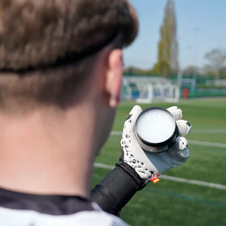 Grip Wet Catch and Keep Torwarthandschuhe mit Grip bei Regen