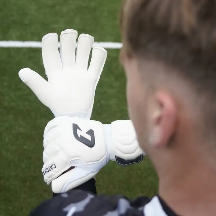 Day NXT Hybrid Cut Catch and Keep Torwarthandschuhe weiss