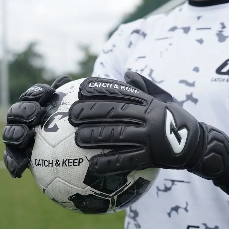 Night NXT Flat Cut Catch and Keep Torwarthandschuhe für Erwachsene