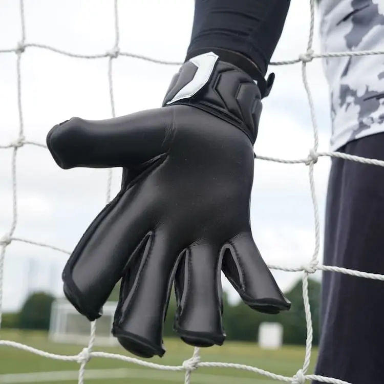 Night NXT Hybrid Cut Catch and Keep Torwarthandschuhe schwarz