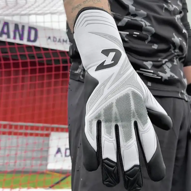 Bildschirmfoto 2025-08-19 um 20.07.33