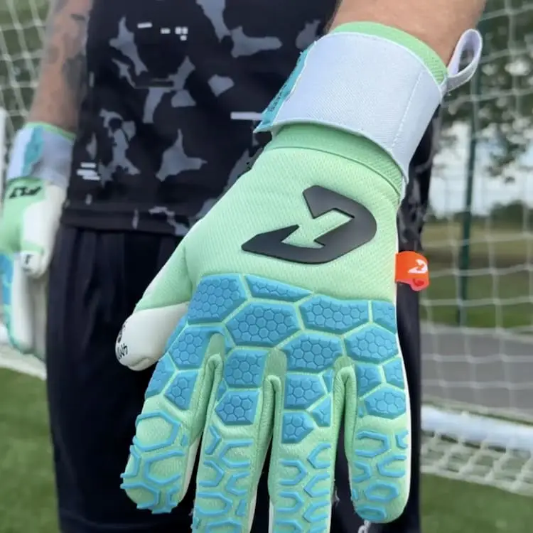 Bildschirmfoto 2025-08-19 um 20.09.12