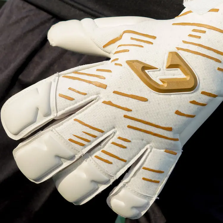 Dreams by N.A.R. Catch and Keep weiß goldene Torwarthandschuhe