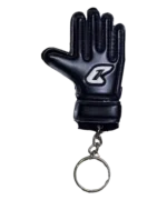 Schlüsselanhänger in Form eines schwarzen Torwarthandschuhs mit weißem C&K Logo und Schlüsselring