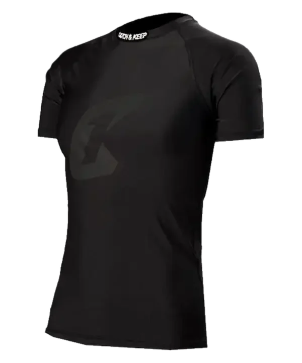 Torwart Unterziehshirt Compression kurz von Catch & Keep in Schwarz mit großem Logo