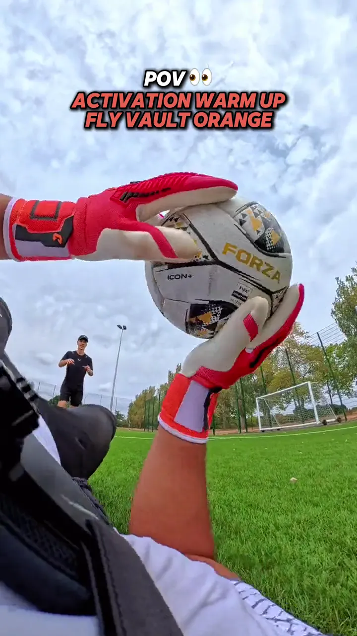 Fly Vault Orange in Aktion – Catch & Keep Torwart-Video