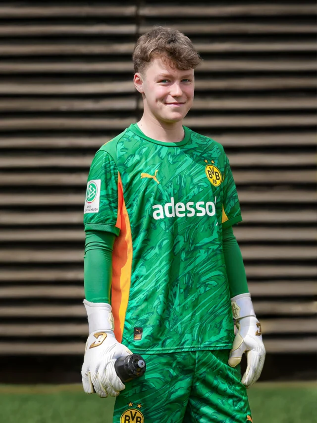 Lächeln. Halten. Invictus. 🧤💛🖤