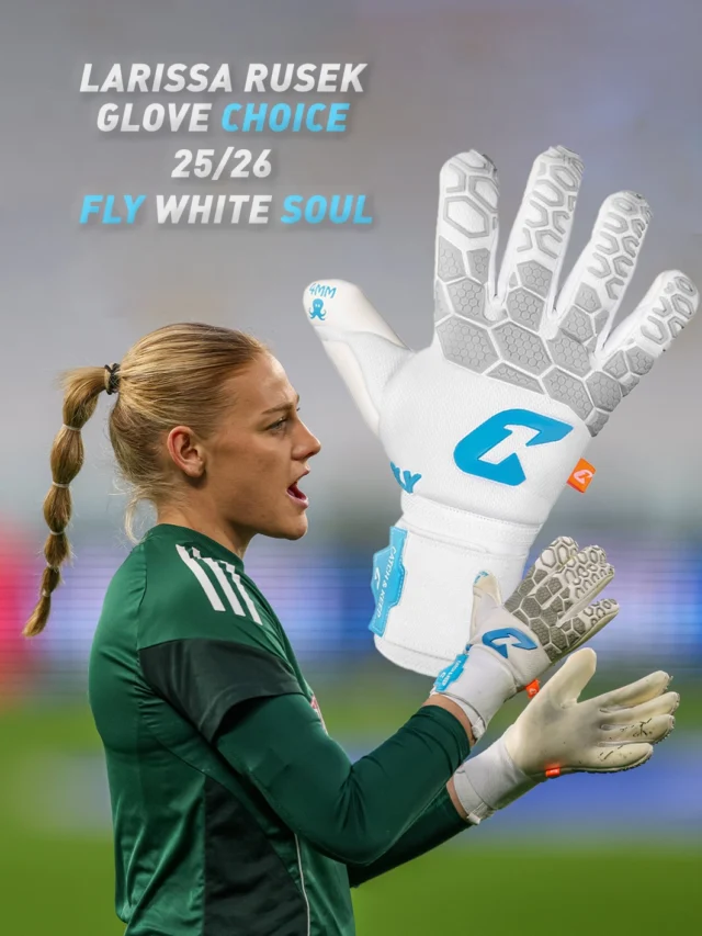 🏴󠁧󠁢󠁥󠁮󠁧󠁿 A fantastic season, backed by the right tools. 🧤⚪️

Larissa Rusek’s glove of choice throughout 25/26: the Fly White Soul. 

🇩🇪 Eine starke Saison – mit dem richtigen Werkzeug an ihrer Seite. 🧤⚪️

Larissa Ruseks Handschuh der Wahl in der Saison 25/26: der Fly White Soul.